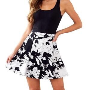 NWT Black White Floral Skater Skirt Small Pleated A-Line Mini Skirt Chic